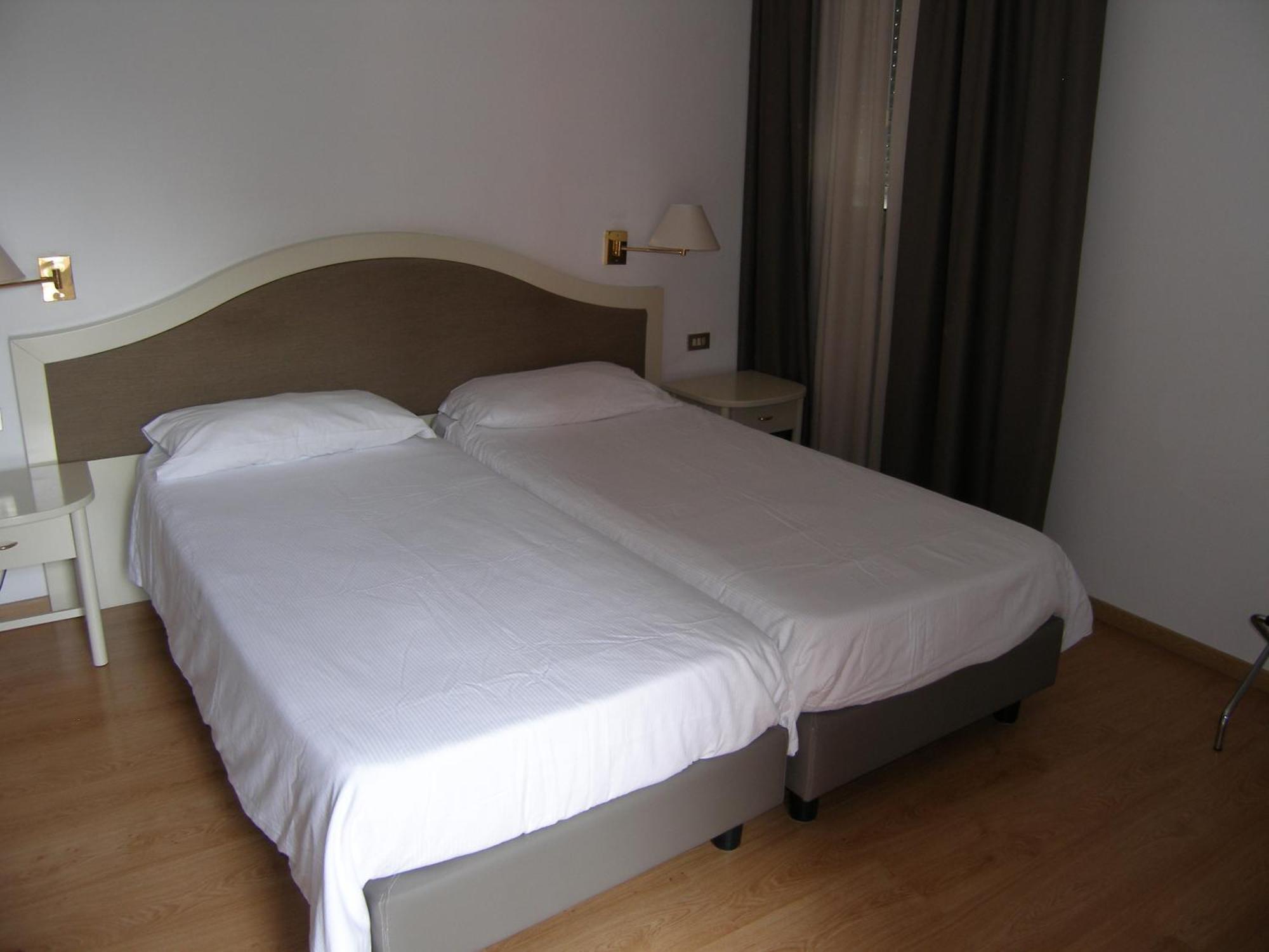 Apartahotel Rta Doria Garda (Verona)